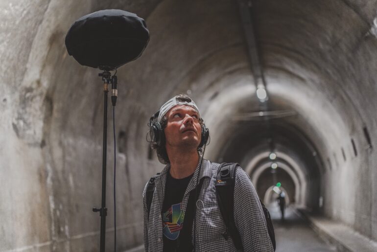 to point out the risk of using free music in video